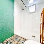 Loft Independiente Con Piscina Compartida En Centro De דירה