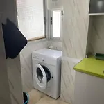 Tranquila, Centrica Y Luminosa De Matrimonio En Vivienda Compartida *