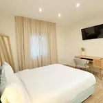 Valencia, Netflix, 4 Mins Walk To The Valencia