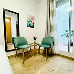 Abat 1 Cool & Wide Flat Next To The Cathedral Валенсия