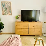 Апартаменты Abat 1 Cool & Wide Flat Next To The Cathedral Валенсия