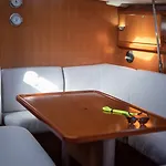 Tekne Magnificent Sailboat With Free Parking For Cars *
