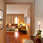 Hotel Sh Palace