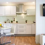 Parker The Urban Flats 公寓 *