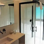 Miramar מלון