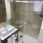 Miramar מלון