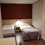 El Globo Hotel *