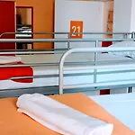 Feetup Backpackers Albergue