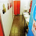 Feetup Backpackers Albergue