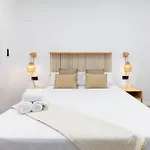 Travel Habitat Nou Mestalla Валенсия