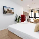 Travel Habitat Nou Mestalla Апартаменты