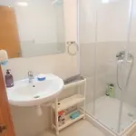 Δωμάτια σε οικογενειακή κατοικία Tranquila Y Centrica Matrimonio En Vivienda Compartida