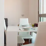 Singularstays Oceanic Appartamento