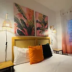 Design & Stylish House In The Center Of