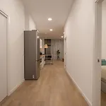 Comfortabel Next To La Marina 아파트 *