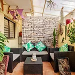 Oasis Epifito Urbano Botanical Wellness Oasis Near Of Arts & Sciencies *