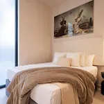 Loft - B 1-6 Smart Access & Urban Calm Apartment