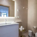 Loft - B 1-6 Smart Access & Urban Calm Apartment