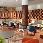 Kora Lluna Hotell