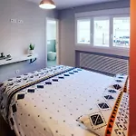 Hexagonal Design Διαμέρισμα