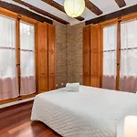 Apartman Travel Habitat Plaza De La Virgen