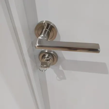 Bonitas Con Ladrillo Vista Y Balcon Валенсия