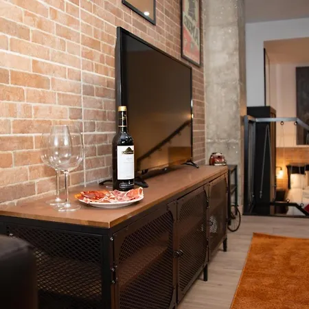 Soraya's Place - Chopin 2 아파트 *