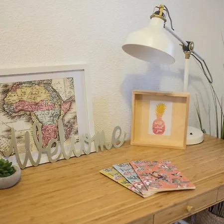 Tranquilo, Luminoso Y En El Centro De La Ciudad *