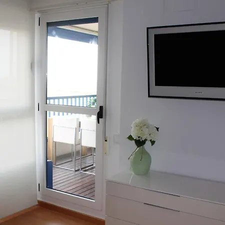With One Bedroom In Alboraia With Wonderful Sea View Shared Pool Furnished Terrace 100 M From The Beach Appartement Valencia