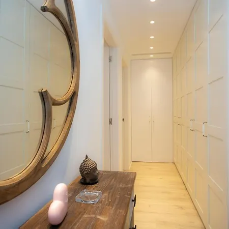 Singularstays Casa Bauset Apartman *