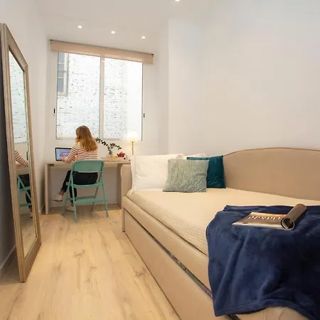 Singularstays Casa Bauset Apartman