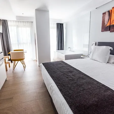 Sercotel Alameda 41 فندق