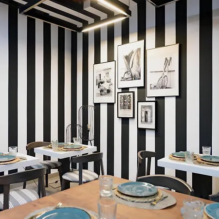 The Little Corner 4*