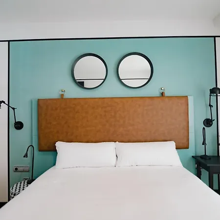 The Little Corner Nocleg ze śniadaniem