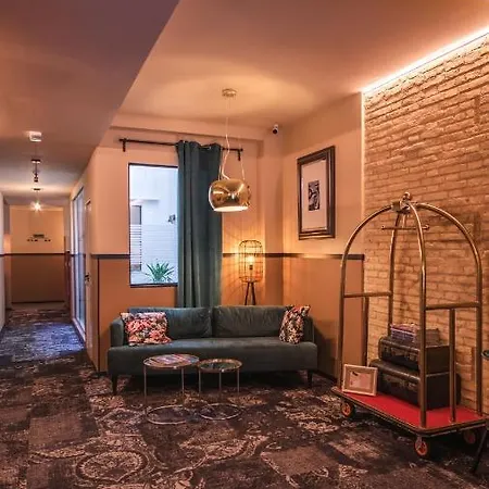 Hografic Hotel 2*