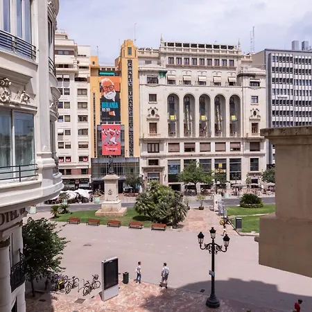 Exclusivos Lofts En Plaza Del Ayuntamiento 公寓
