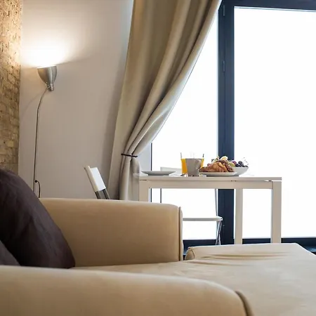 Florit Flats - Cozy Loft By The Market