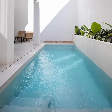 Yours Boutique * Валенсия