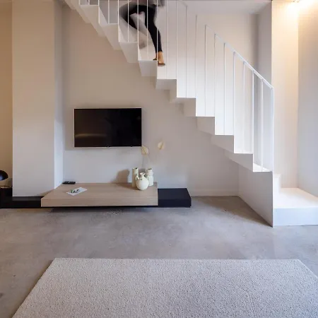 Yours Boutique Валенсия