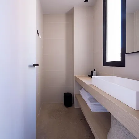 Yours Boutique * Валенсия