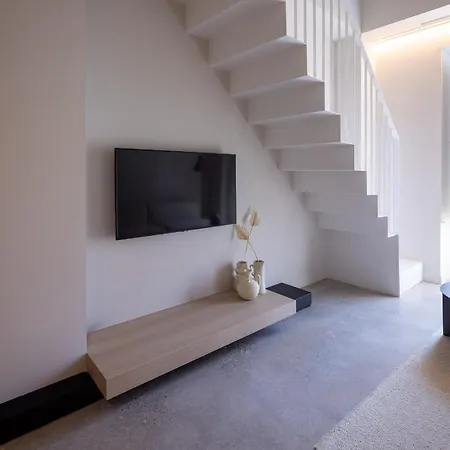 Yours Boutique Валенсия