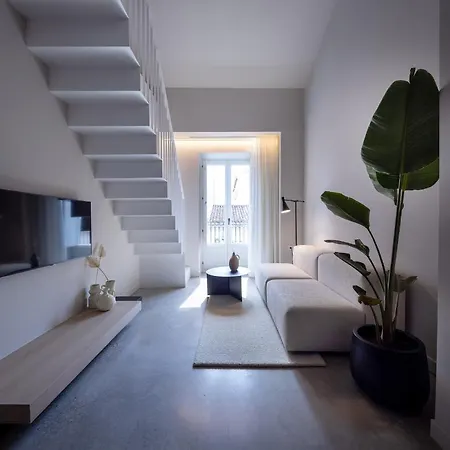 Отель Yours Boutique