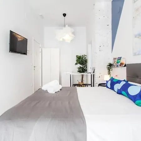 Cool Lofts Center Konukevi Valensiya