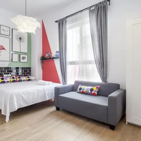 Konukevi Cool Lofts Center Valensiya