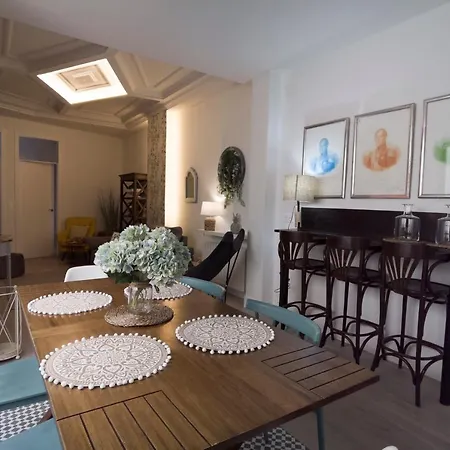 Apartment Hall Market *