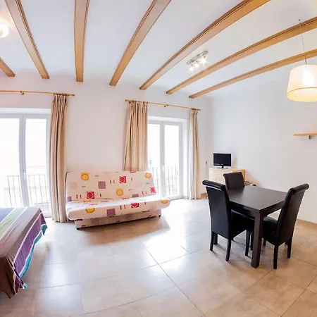 Apartment Loft In 3th Floor & Terrace In 4th Floor *