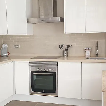 Appartement Md Balmes Market Mid Term