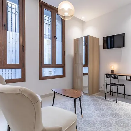 Gorgeous Close To Centre