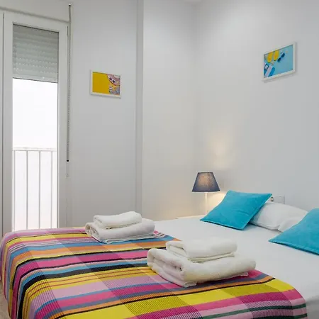 Spacious & Clean In Quiet Area Valencia