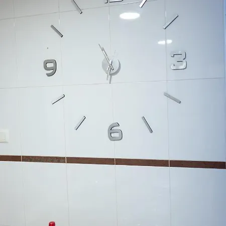 Апартаменты Medinaceli Airco, Wifi And Free Parking Валенсия